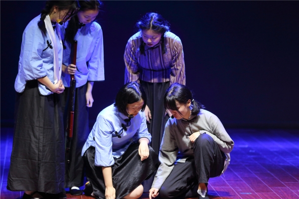 戏剧工作坊演出《红岩》.JPG