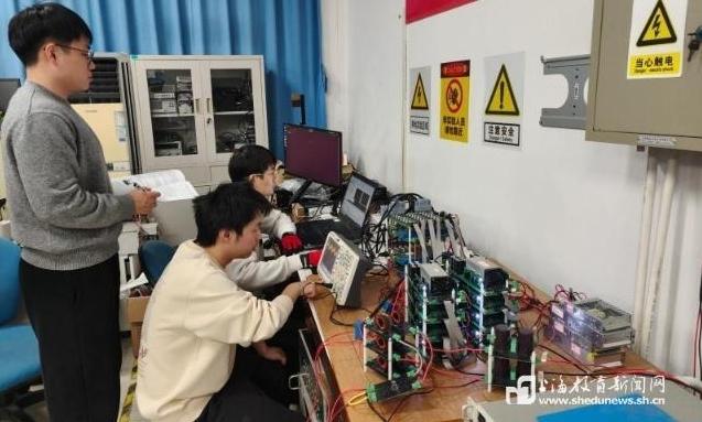 寒假科研不打烊,上海海事大学王天真劳模工作室师生攻坚海洋清洁能源