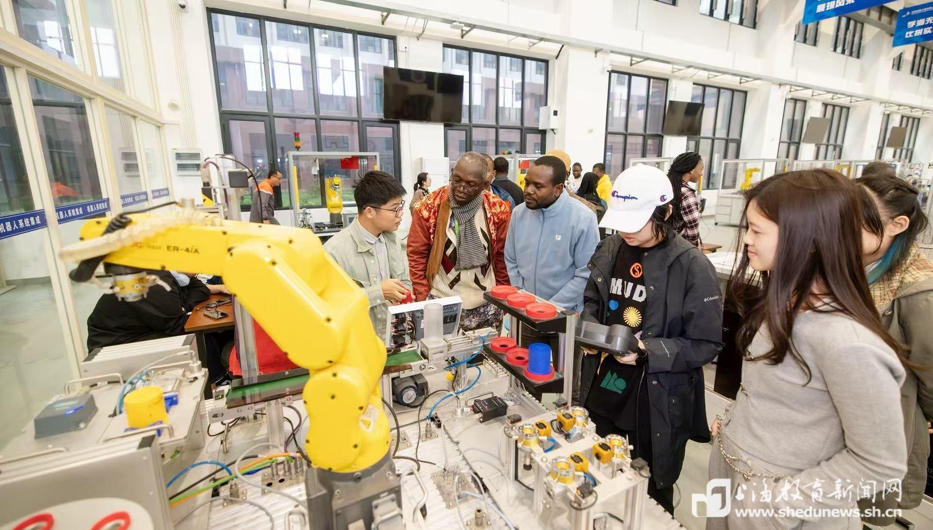 从技能传授到文化交融，二工大以“教育·技术·文化”书写职教出海“上海答卷”