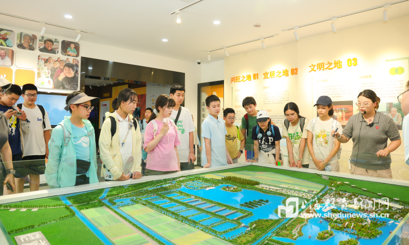 虹口区100 个“环保小使者”中学组实践活动顺利开展