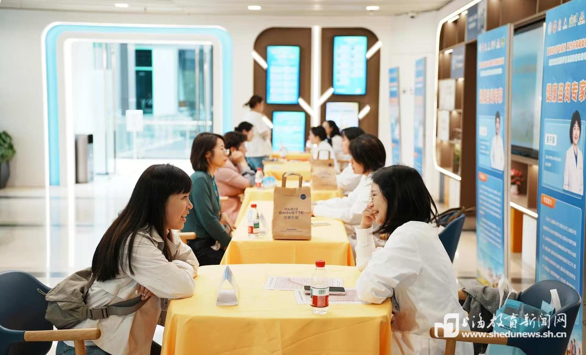 把专家“组团”请到家门口!虹梅宝宝屋这场育儿咨询活动暖心又实用