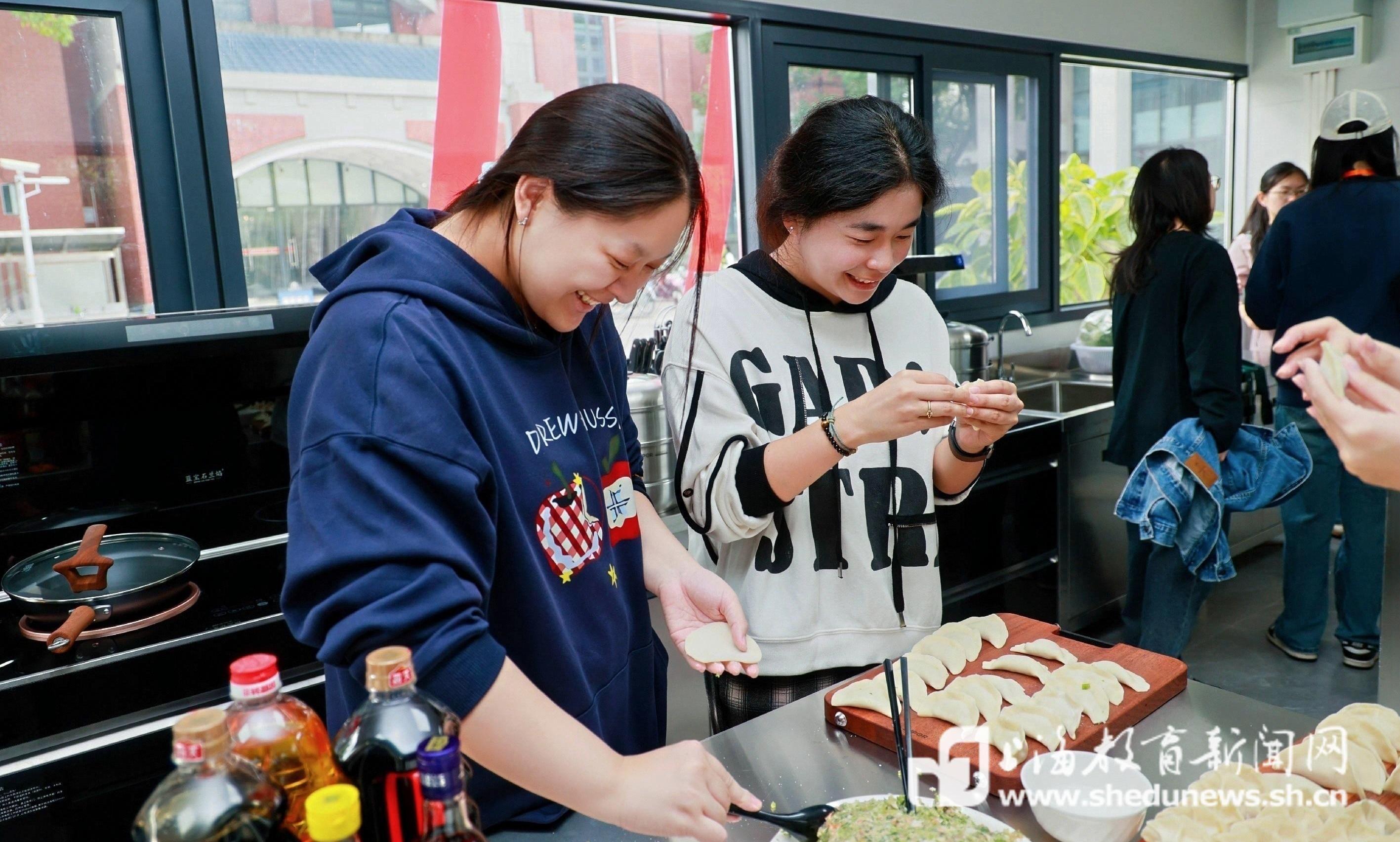 学生提案“落地”共享厨房，华政“学代表常任制”织起校园治理的育人网络