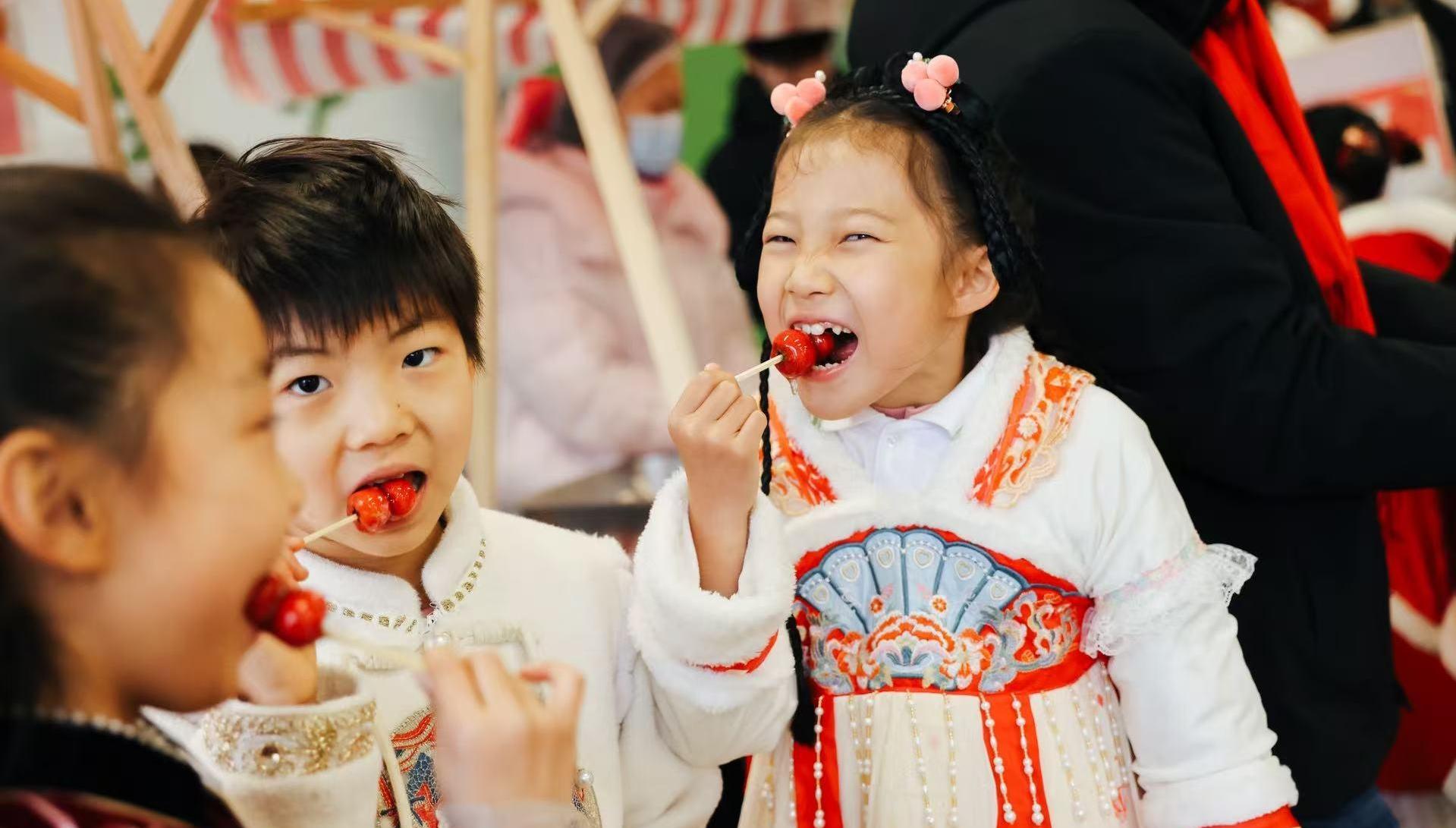 足尖丈山河，指尖传文脉：松江开学首日的“三重课堂”